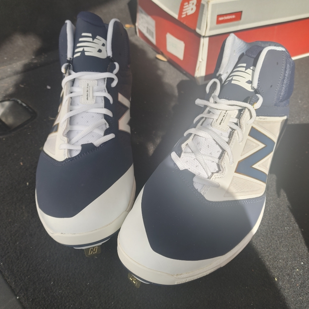 Baseball cleates